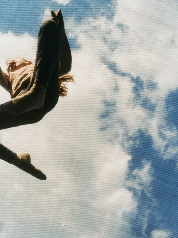 Skyward, photograph by Paul Calver